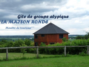 Гостиница La Maison Ronde  Монтуарон